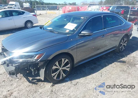 2021 Volkswagen Passat 2.0T Se z USA, uszkodzony, nr VIN 1VWSA7A30MC009161